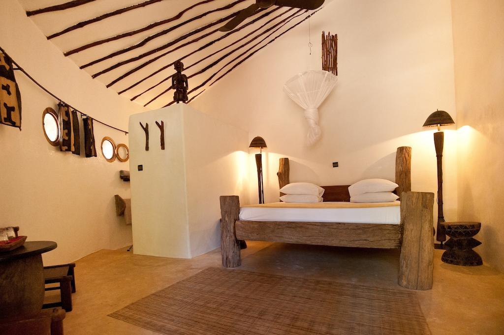 Tama Lodge Мбур Стая снимка